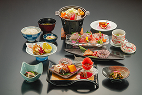 【料理長おすすめ会席】グレードアップ｜料理長が旬の食材を吟味したおすすめ会席【夕朝食付】